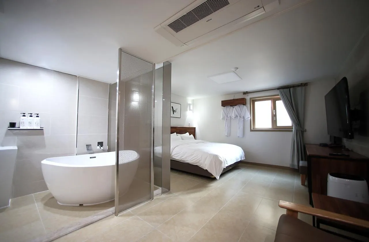 Hotel You&I Incheon 2*,  Südkorea